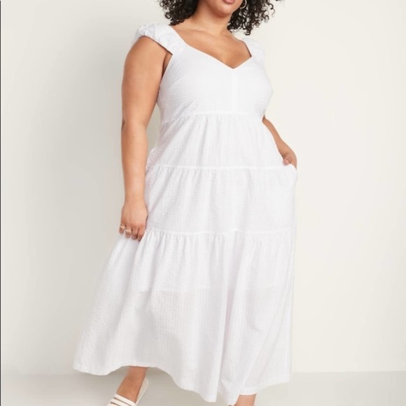 Old Navy Dresses & Skirts - Old Navy white lilies Tiered seersucker all day maxi dress
